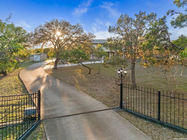 205 rolling oaks, San Antonio, TX 78253