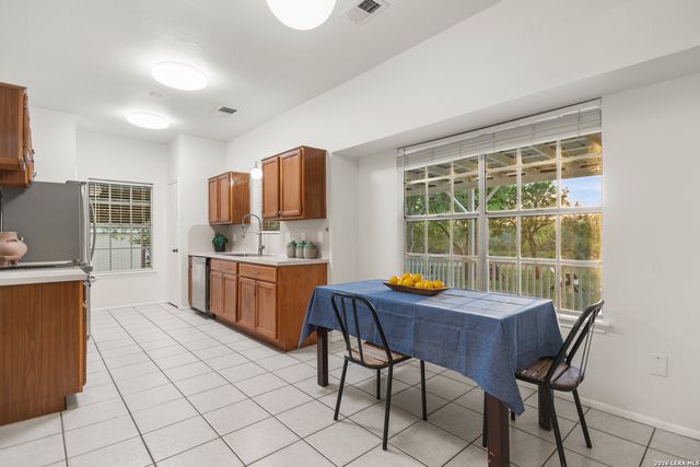 205 rolling oaks, San Antonio, TX 78253