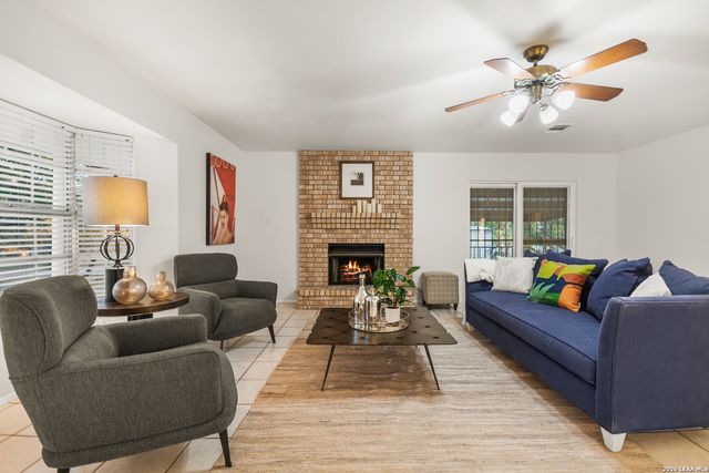 205 rolling oaks, San Antonio, TX 78253