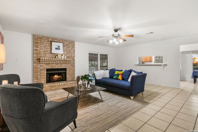 205 rolling oaks, San Antonio, TX 78253