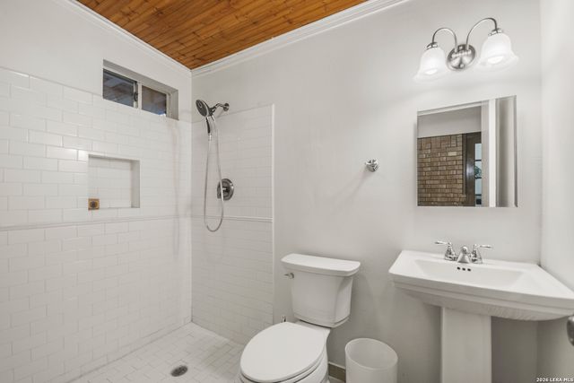 205 rolling oaks, San Antonio, TX 78253