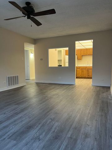 5515 Cromwell Lane M2, Oak Forest, IL 60452