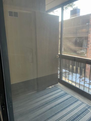 5515 Cromwell Lane M2, Oak Forest, IL 60452