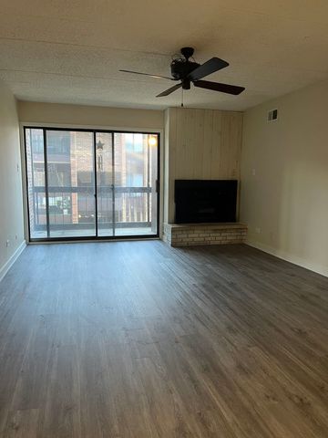 5515 Cromwell Lane M2, Oak Forest, IL 60452