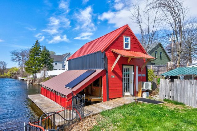 92 Water Street, Laconia, NH 03246