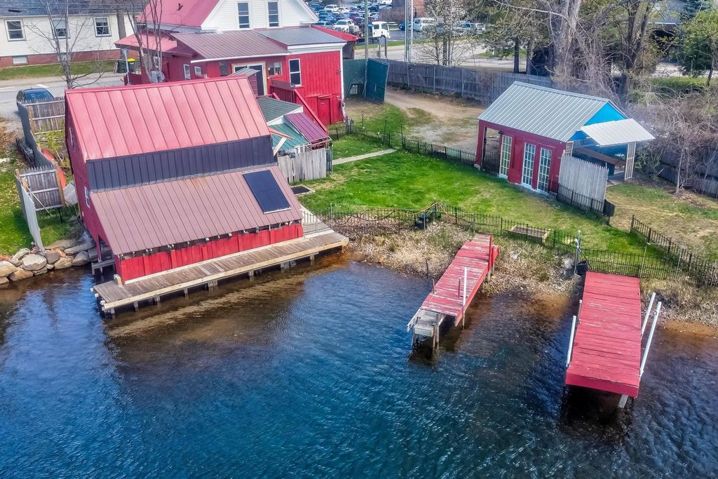 92 Water Street, Laconia, NH 03246