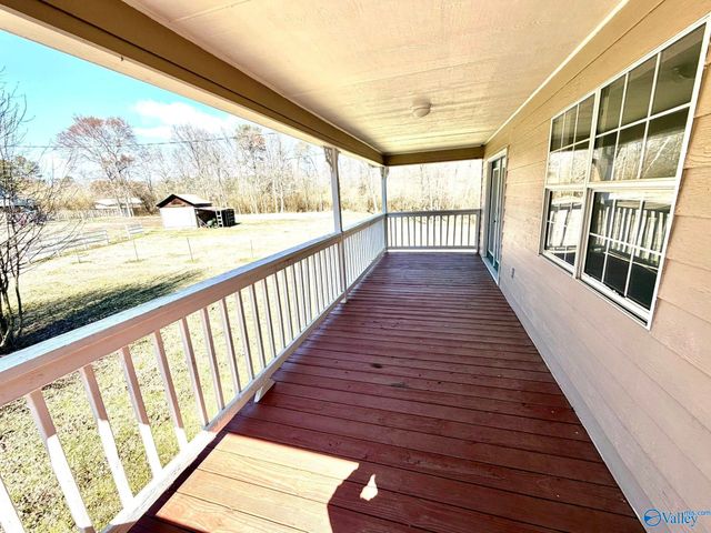 672 County Road 369, Crossville, AL 35962