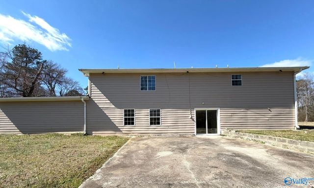 672 County Road 369, Crossville, AL 35962