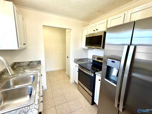 672 County Road 369, Crossville, AL 35962