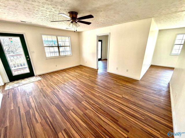 672 County Road 369, Crossville, AL 35962