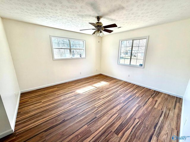 672 County Road 369, Crossville, AL 35962