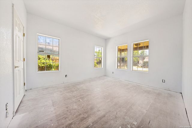 1815 W MAGNOLIA AVE, San Antonio, TX 78201