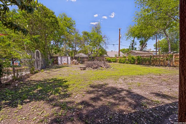1815 W MAGNOLIA AVE, San Antonio, TX 78201
