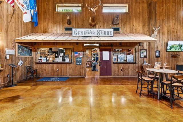 3975 Jarman Hollow Rd, Palmyra, TN 37142