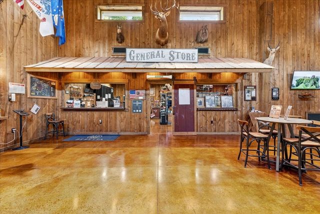 3975 Jarman Hollow Rd, Palmyra, TN 37142