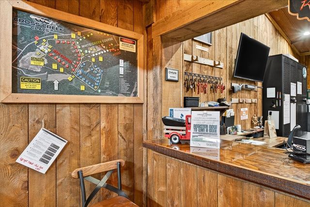 3975 Jarman Hollow Rd, Palmyra, TN 37142