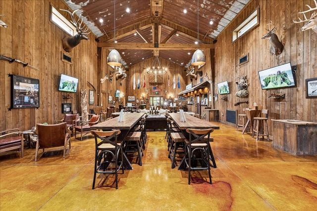 3975 Jarman Hollow Rd, Palmyra, TN 37142