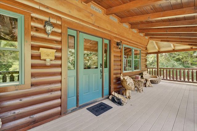 3975 Jarman Hollow Rd, Palmyra, TN 37142