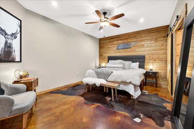 3975 Jarman Hollow Rd, Palmyra, TN 37142