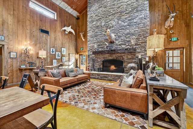 3975 Jarman Hollow Rd, Palmyra, TN 37142