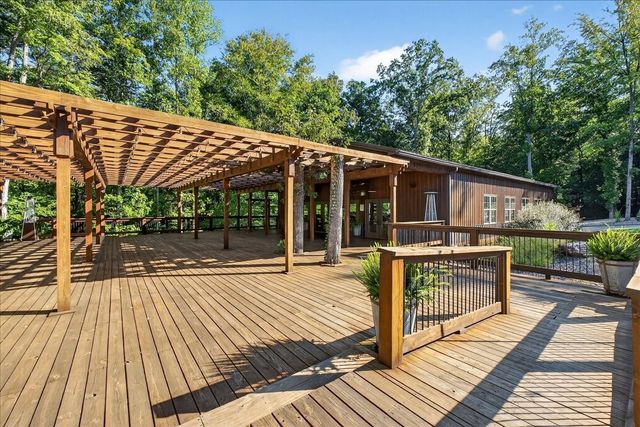 3975 Jarman Hollow Rd, Palmyra, TN 37142