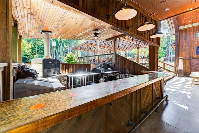 3975 Jarman Hollow Rd, Palmyra, TN 37142