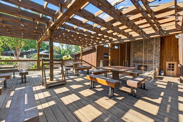 3975 Jarman Hollow Rd, Palmyra, TN 37142