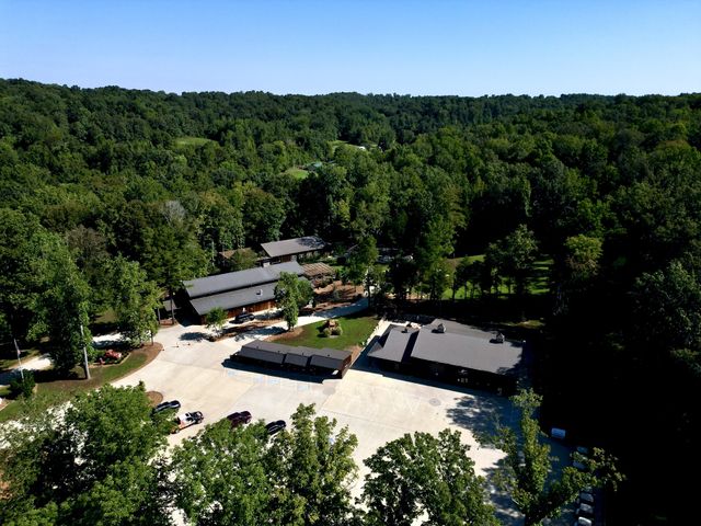 3975 Jarman Hollow Rd, Palmyra, TN 37142