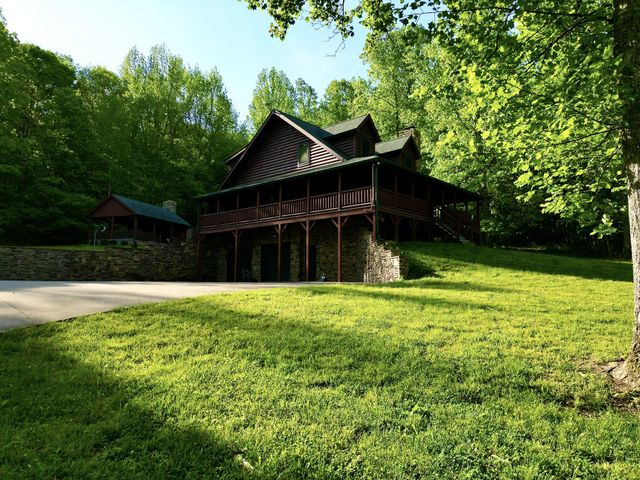 3975 Jarman Hollow Rd, Palmyra, TN 37142