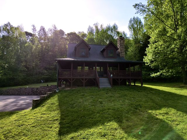 3975 Jarman Hollow Rd, Palmyra, TN 37142