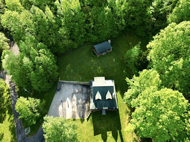 3975 Jarman Hollow Rd, Palmyra, TN 37142