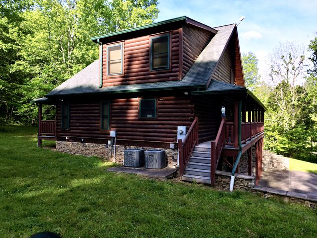 3975 Jarman Hollow Rd, Palmyra, TN 37142