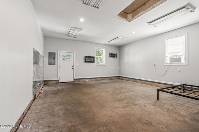 27 Branch Road, Oakhurst, NJ 07755