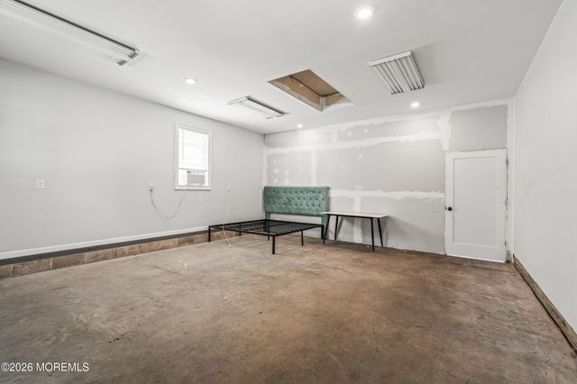 27 Branch Road, Oakhurst, NJ 07755