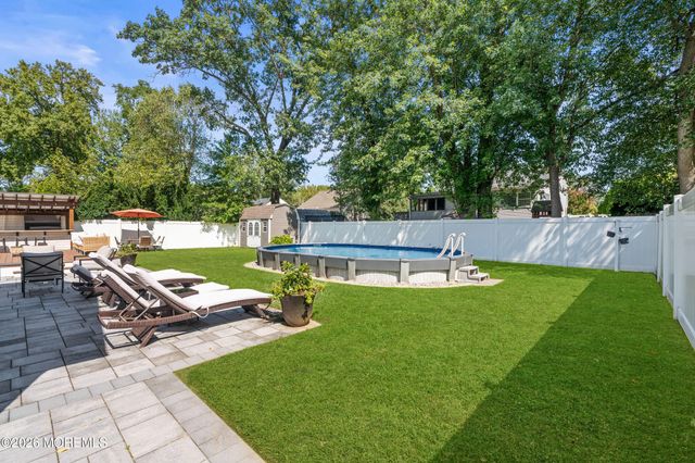 27 Branch Road, Oakhurst, NJ 07755