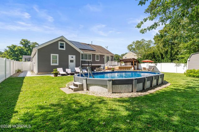 27 Branch Road, Oakhurst, NJ 07755