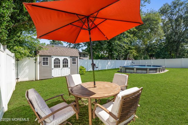 27 Branch Road, Oakhurst, NJ 07755