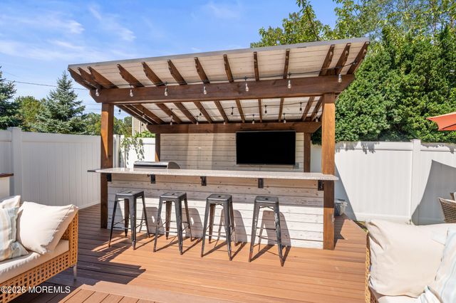 27 Branch Road, Oakhurst, NJ 07755