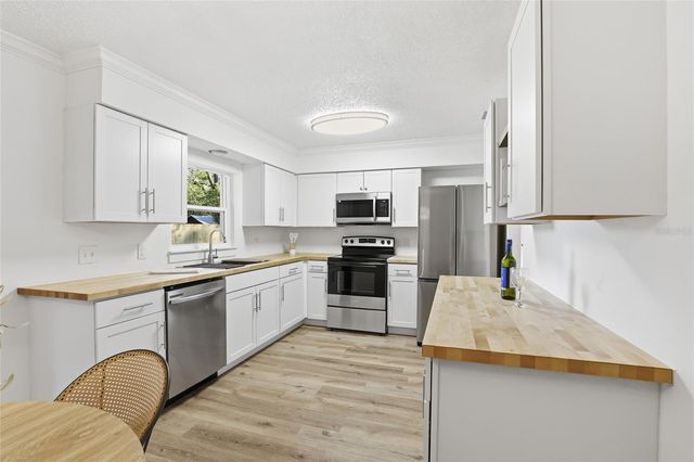 331 NE 2ND STREET, Williston, FL 32696