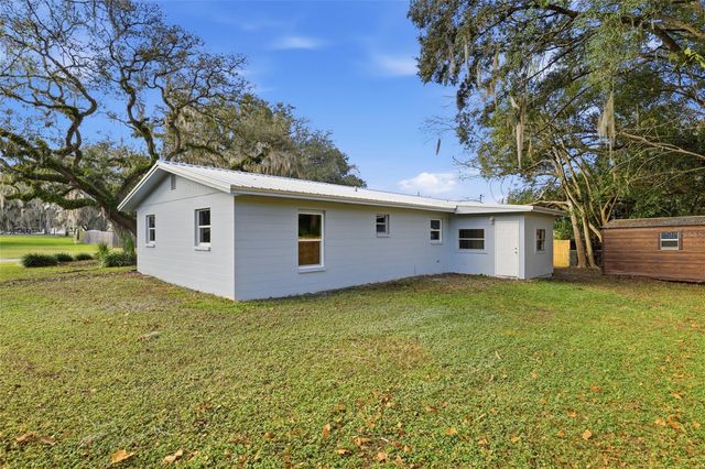 331 NE 2ND STREET, Williston, FL 32696