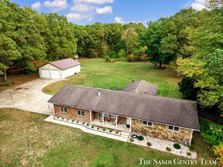 6890 14th Street, Fruitport Vllg, MI 49456