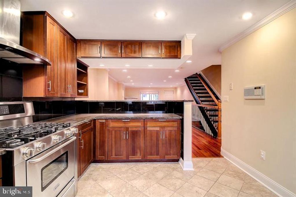 2303 ESSEX ST, Baltimore, MD 21224