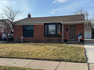 21306 Briarcliff Street, St Clair Shores, MI 48082