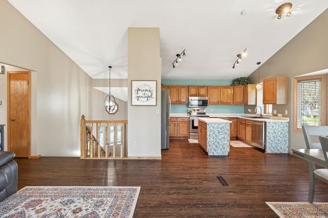 14121 Providence Lane, Savage, MN 55378