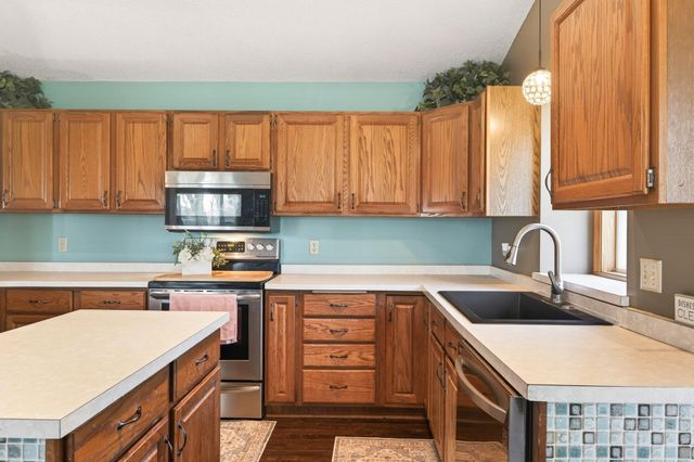 14121 Providence Lane, Savage, MN 55378