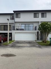 8690 SW 154th Cir Pl 3D, Miami, FL 33193