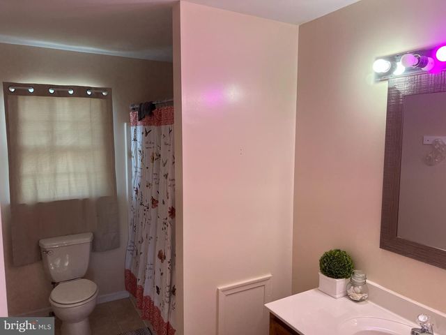 121 NANTUCKET DR, Reading, PA 19605