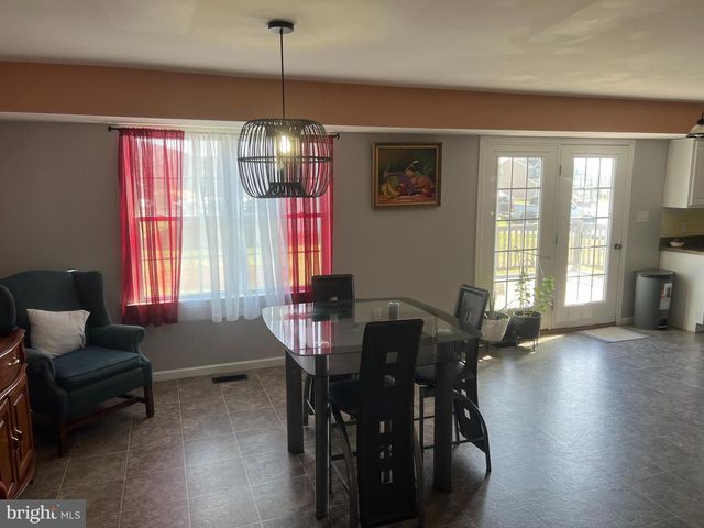 121 NANTUCKET DR, Reading, PA 19605