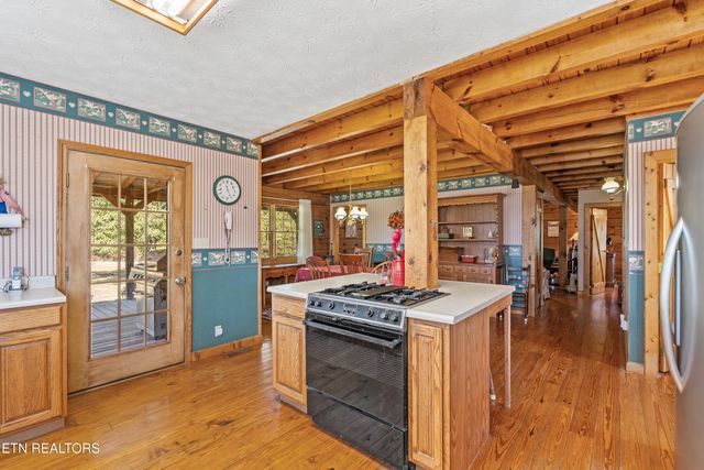 1130 Thompson Bridge Rd, Maryville, TN 37801