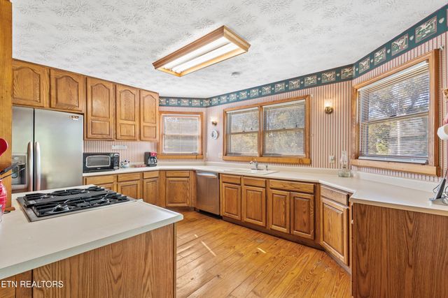 1130 Thompson Bridge Rd, Maryville, TN 37801